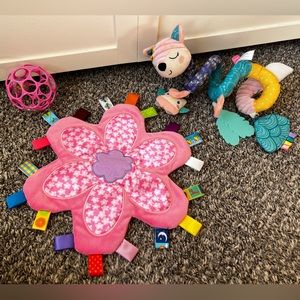 Infantino Newborn Infant‎ Girl Toy Bundle Oball Cong Erle Lovey Fox Spiral Toys